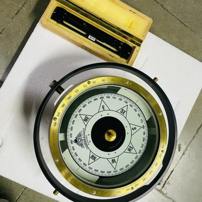 C.PLATH TYPE 11 COMPASS