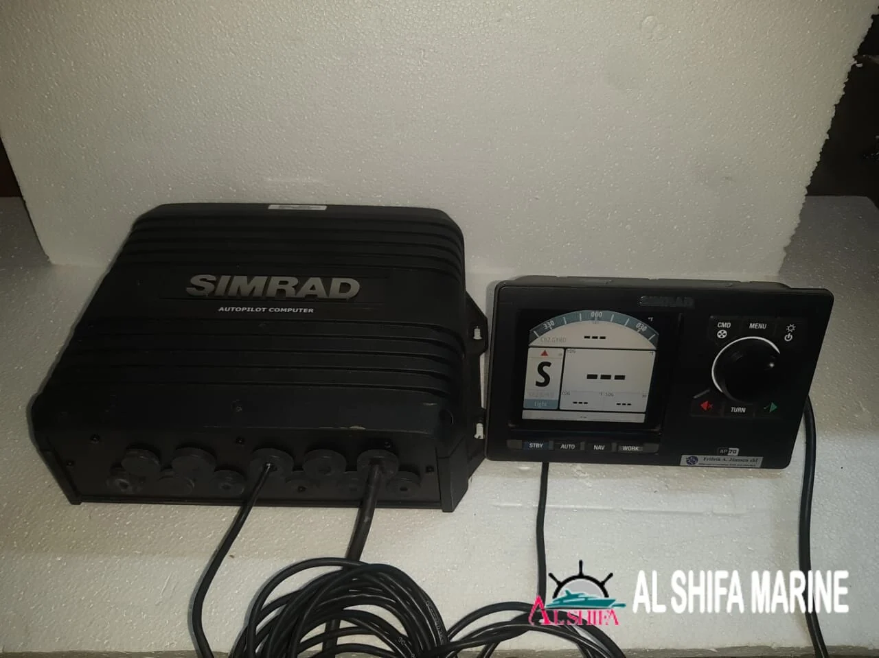 SIMRAD AP70 AUTO PILOT
