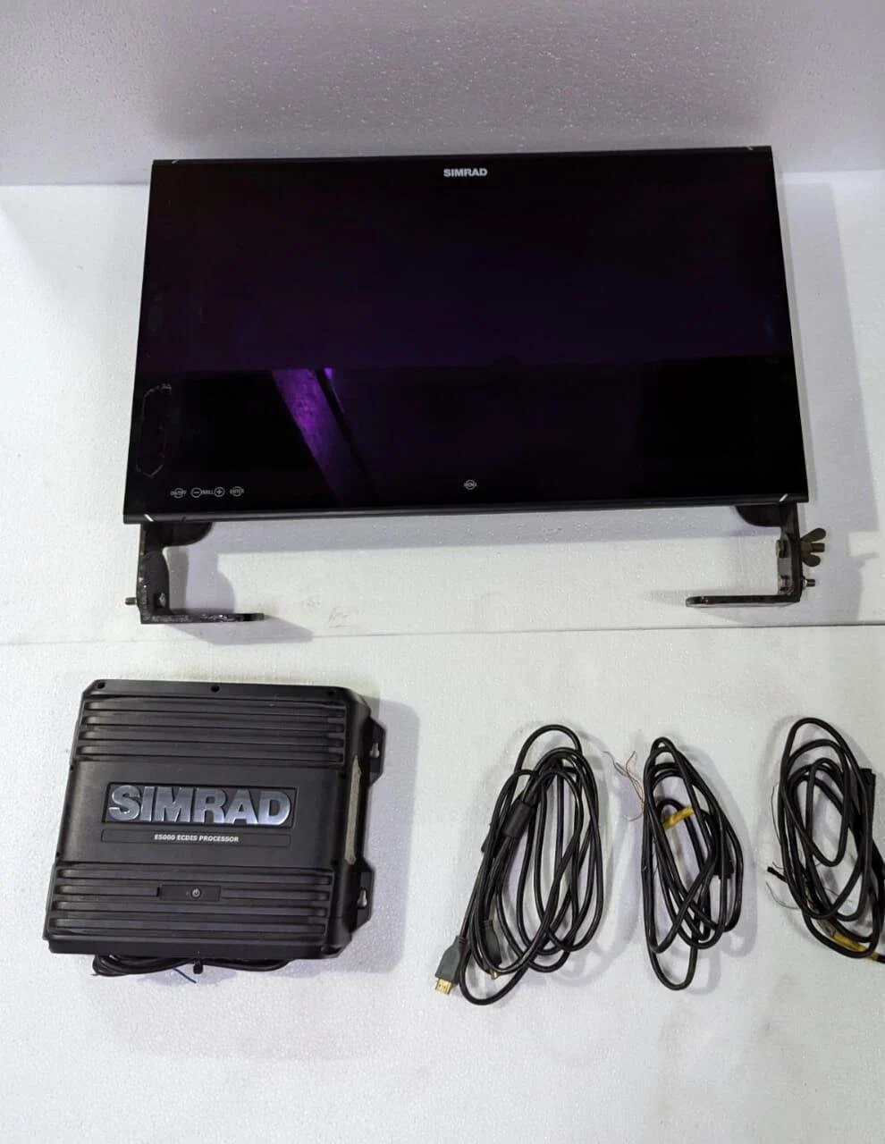 SIMRAD E 5000 ECDIS