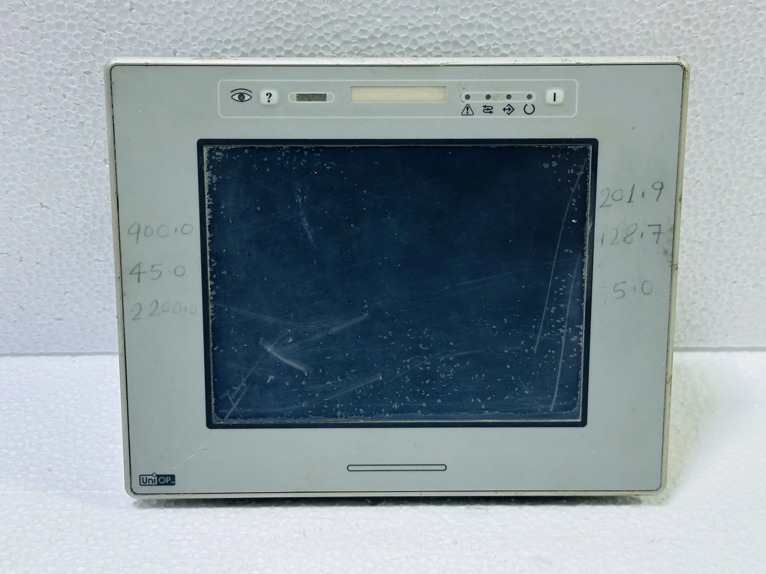 UNIOP ETOP20B-0045 Temperature Controller